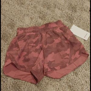 NWT track that mid rise short size 8 briar rose